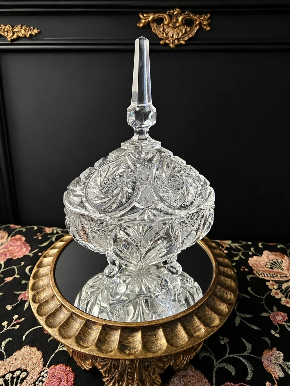 Vintage 1940s HOLLYWOOD REGENCY BRILLANT CUT CRYSTAL CANDY DISH WITH TALL FINIAL